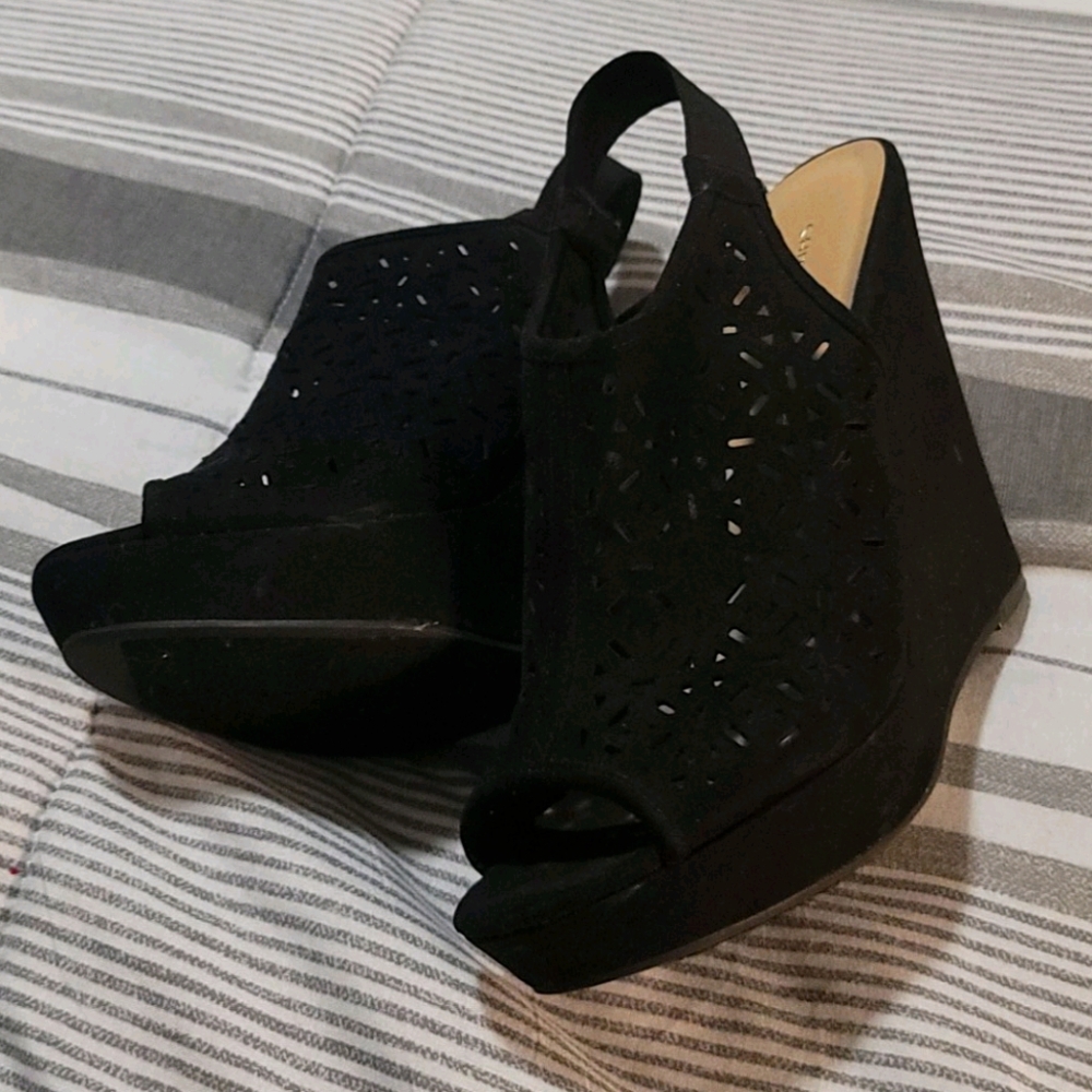 Black Sandals, thin heel